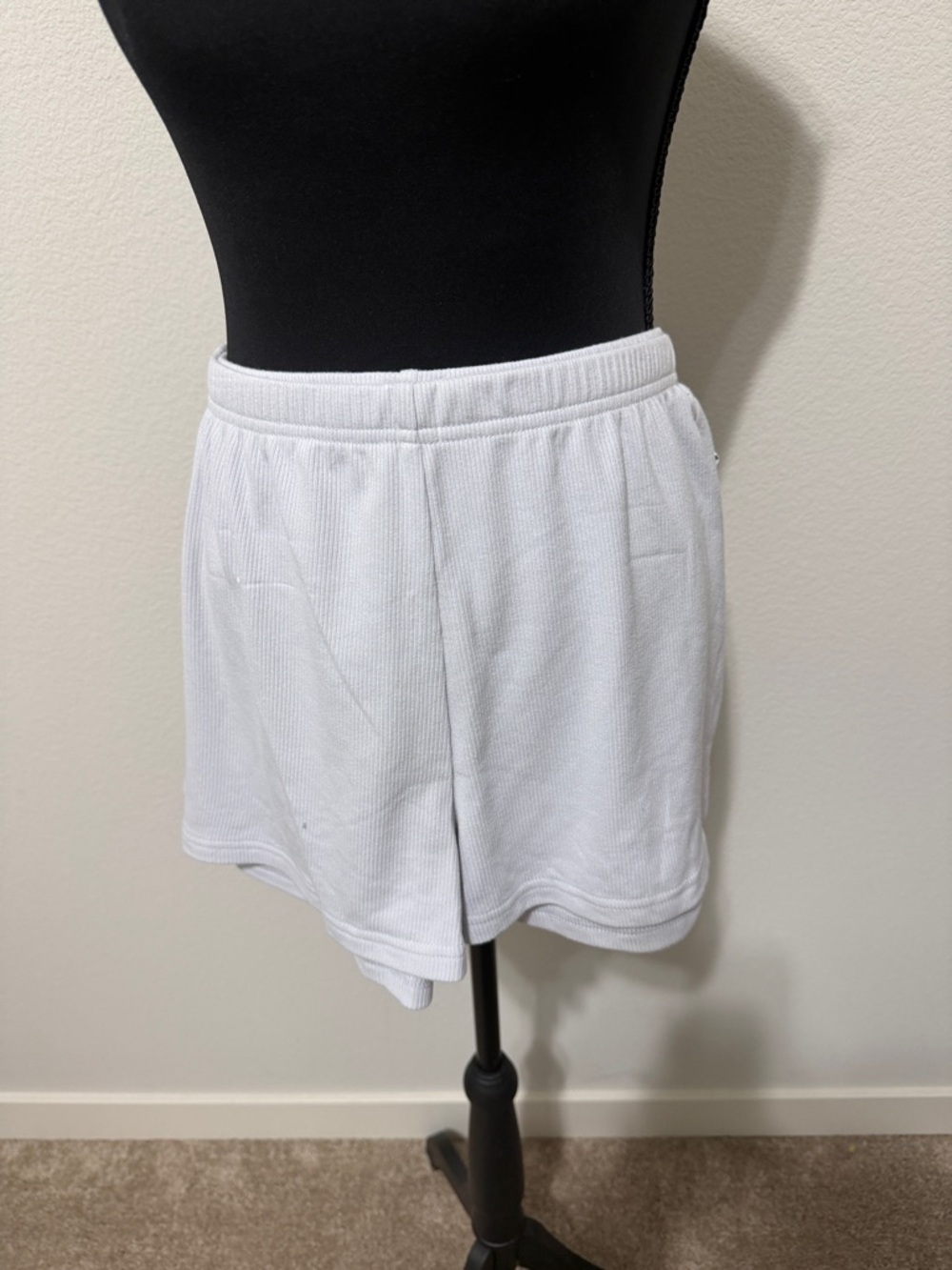 NWT Nicole Miller White Ribbed Lounge Shorts